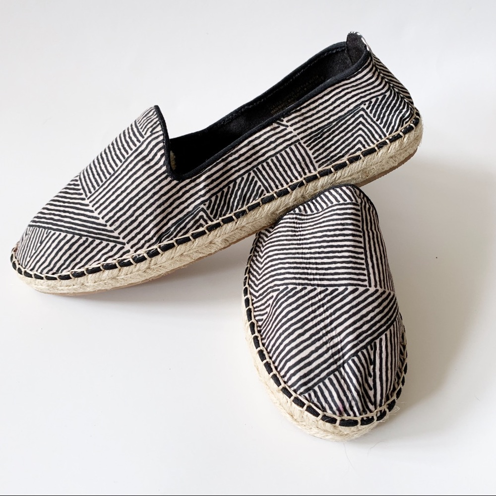 DOLCE VITA Black Stripe Espadrille Flats Size 9.5